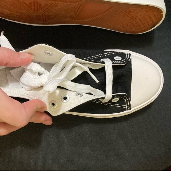 NWOT Lumubby Canvas Sneakers - Picture 7 of 12